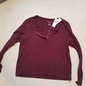 AE long sleeved crop top - burgundy